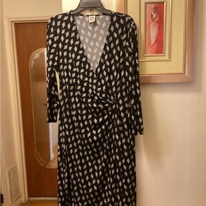 Anne Klein Elegant Black and Gray Patterned Dress SZ 14. $22.